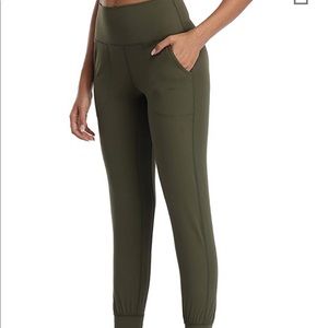 COLORFULKOALA OLIVE JOGGER NWT - M